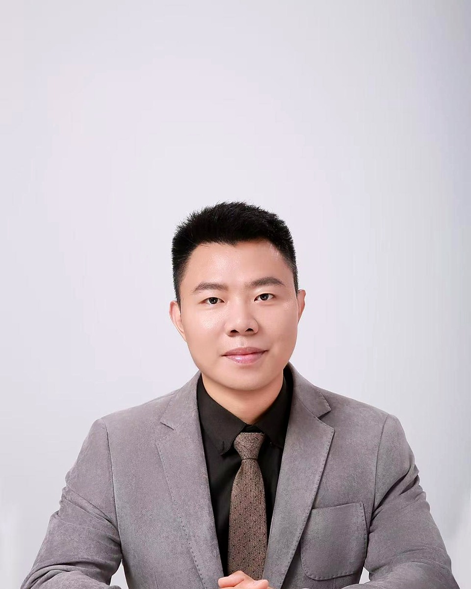 Wei Yifeng, Yves Wei lawyer